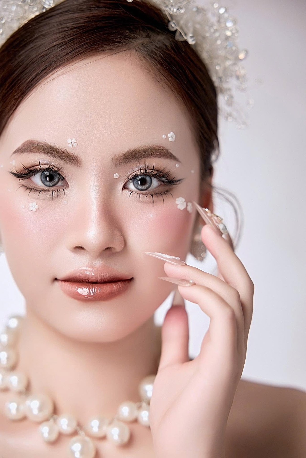 Makeup kỷ yếu